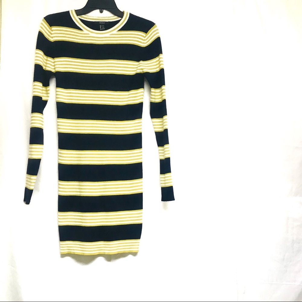 Forever 21 Navy/Citron Knit Dress Size L N…
